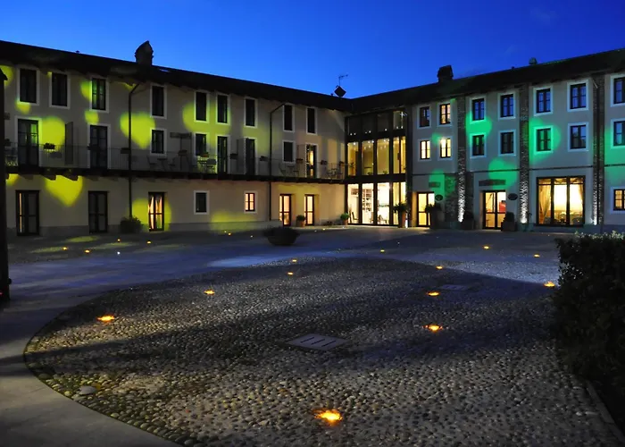 Relais Bella Rosina Pool & Spa